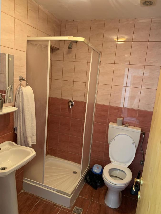 Hotel Rares Botoşani Extérieur photo